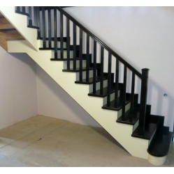 Kāpnes ar laukumu 90° 2