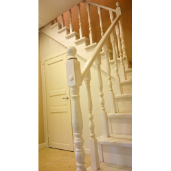 Kāpnes ar pagriezienu 90° 2