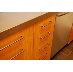 Virtuves mēbeļu fasāžu anigre finierējums