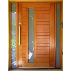 Ārdurvis ar sānlogiem. Materiāls - ciedrs.