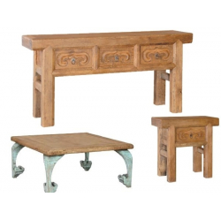 Gobas koka galdi un krēsli ar iestrādātām atvilktnēm