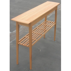 Galdiņš ar plauktu