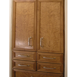 Skapis ar atvilktnēm