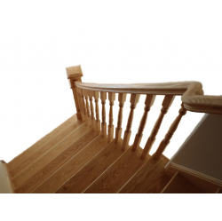 Kāpnes ar dekoratīvu roku balstu