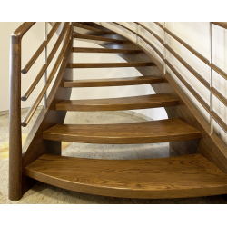 Beicēta ozolkoka vītņu kāpnes