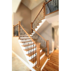 Ozolkoka kāpnes ar metāla reliņiem