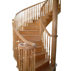 Ozolkoka vītņu kāpnes