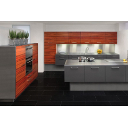 Virtuves mēbeles ar tineo finierējuma fasādēm. E