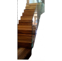 Zebrano koka kāpnes